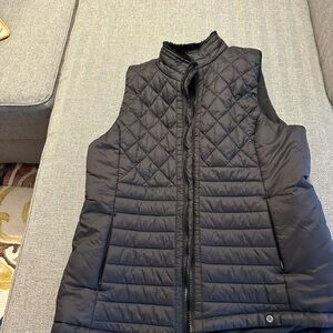Women's Black Quilted Vest Mondetta